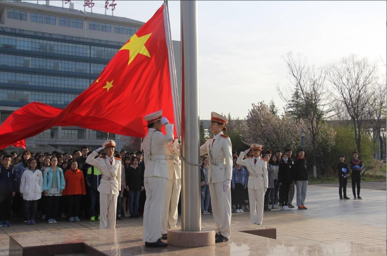 山西省十四届人大二次会议举行第二次全体会议